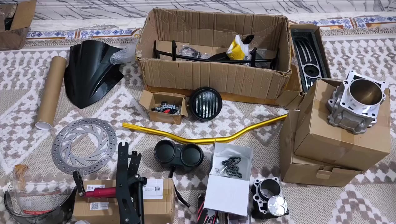 السلام عليكم 
شلعه اغراض دراجات 
نظام البيع فحم 
مزاد لباجر الساعه ٥ العصر 
ع راجع 
العدد ١٩ الهدايه ٣ قطعه بس نسيت ما صورتهن الي يصيرآ من نصيبه اصورهن اله 
العدد ١٩ الكلي من غير الهدايه


**إذا كنت صاحب هذا الإعلان وتريد حذفه لأي سبب، رجاءا أرسل رسالة إلى الدعم الفني**