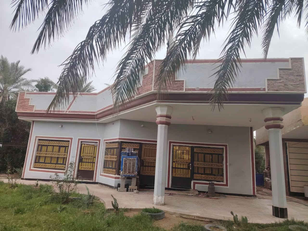 يالله كاع للبيع دونمين بيه تلث بيوت خدمات متوفره مي وكهرباء وعل الشارع
***********
