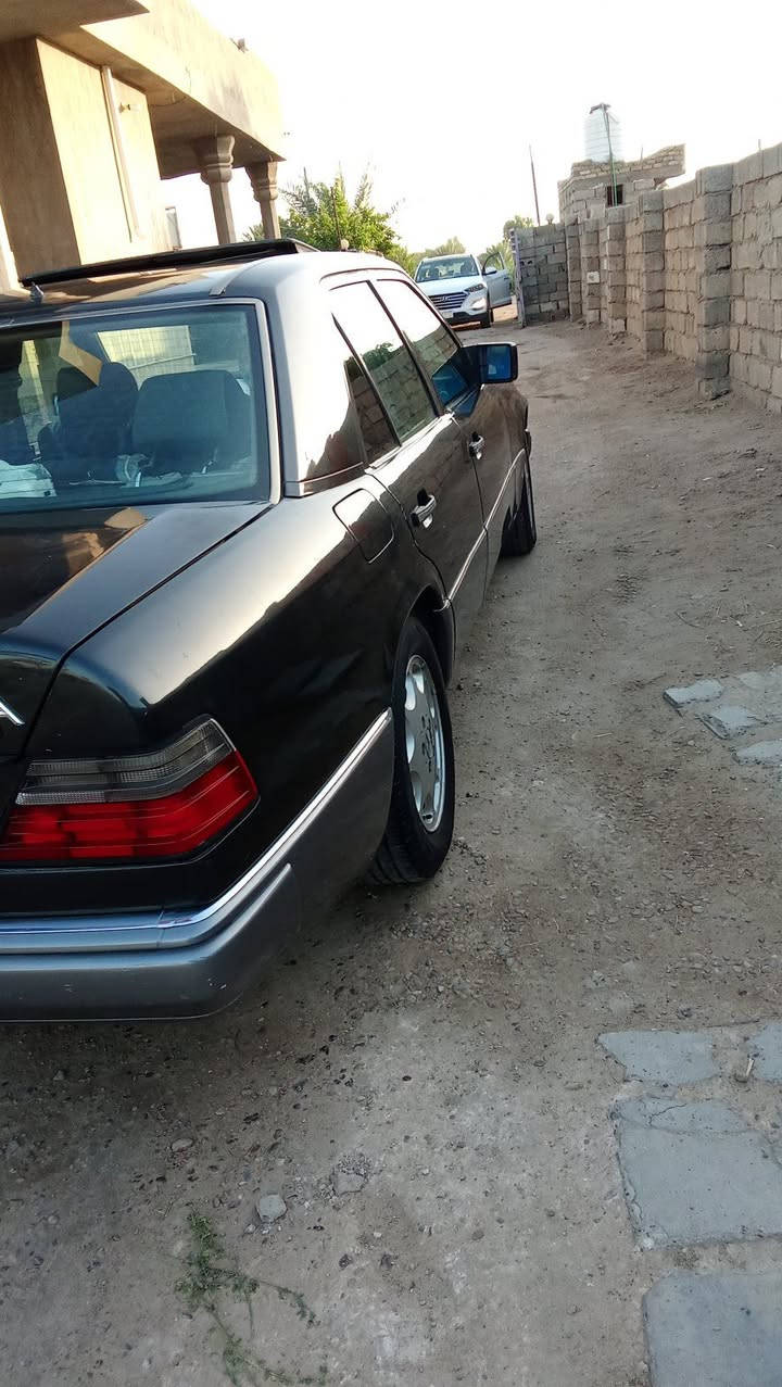 سلام عليكم من رخصت الادمن مارسدس دب موديل 92 محرك بلادي قبق اسود كير اكسن فول تبريد مال شبح ثلج كهربائيات كله شغاله كشنات كهربا تجوات كهربا فتحت سقف طكتين صبق جماليه قواعد دبلات فول اريل كهربا كهربائياتهه كله شغاله سياره مال جناي متعوب عليه وتحويل ثاني يوم مكان بغداد سعر 75وبي مجال وهاذ رقم صاحبه/***********/
