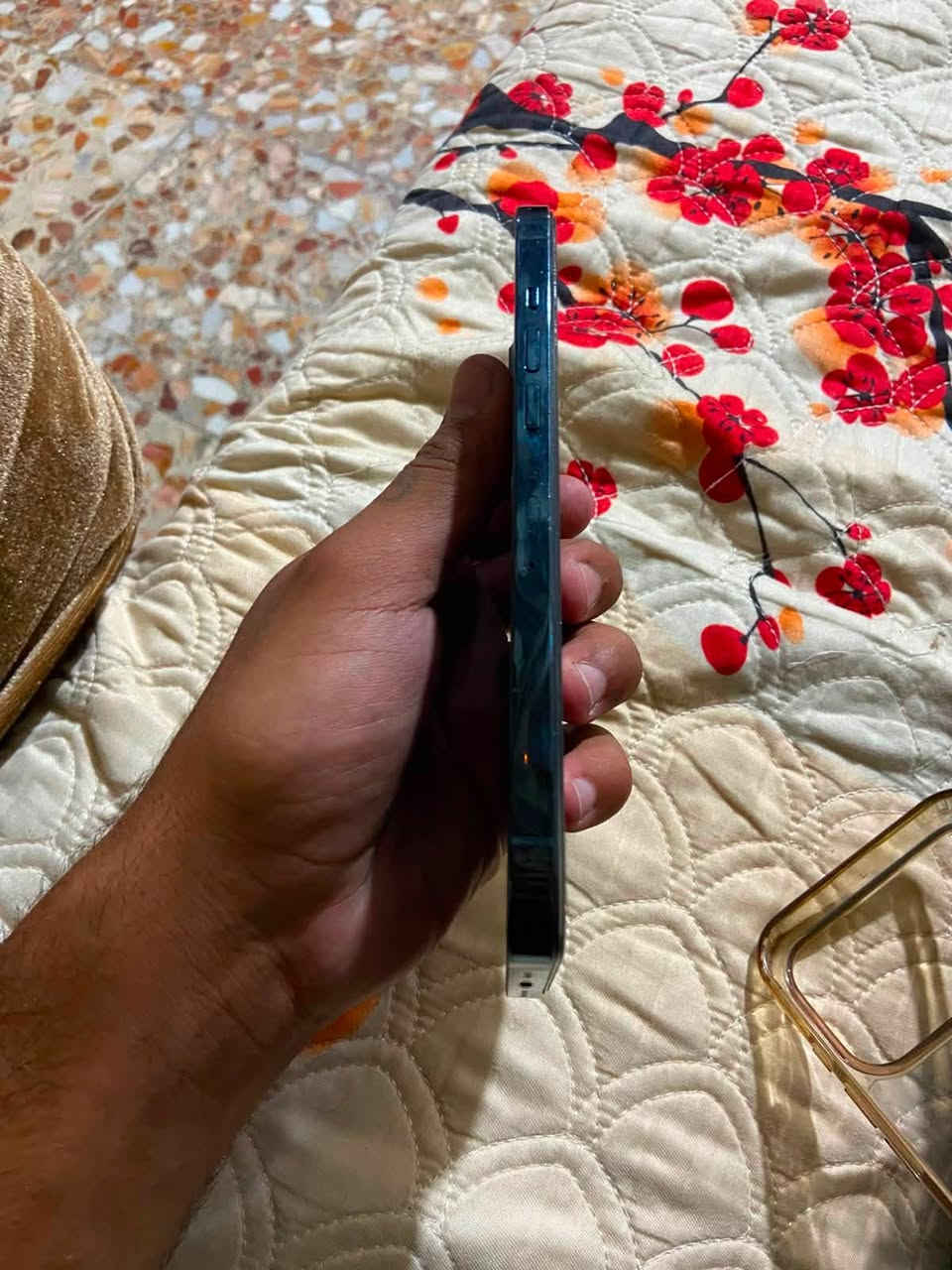 السلام عليكم أيفون ١٢برو ماكس جهاز نظيف جدن البيع سعره ٣٥٠وبي مجال قليل الجهاز مبدل بس شاشه والبطاريه خدمه مكاني بل مدينه الكياره رقمي ***********
