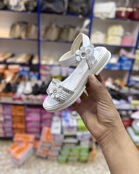 صندل بناتي • مقاس 31-35 • واسط قضاء الحي