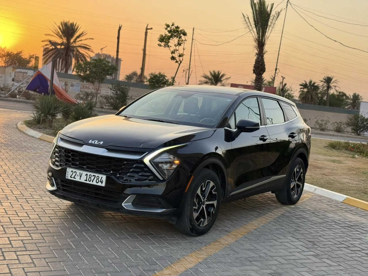 كيا سبورتج  موديل 2023  EX
ماشية  18 الف 
فول مواصفات.  عدا بنوراما
حجم السياره لارج شاصي طويل.
محرك 2500  

 جاملغ وباب امامي تبديل وباب خلفي صبغ 
بدون ايرباك بدون دواخل 

السيارة رقم اربيل الجديد 

مواصفات السياره فول عدا بنوراما

1-بصمة تشغيل عن بعد وابواب + انارة تر. 

2-كشنات جلد .وكهرباء وتدفئة.  

3-شاشة دجتل +شاشة كبيره تدعم نظام الابل كار

4-رادارات امامية خلفيه جانبية 360 درجة. 

5-قيادة ذاتية. توقف ذاتي. درايف مود. 

6-اشاير بلمري

7-فور ويل

8-اوتو هولد

9- اوتو ستوب

10-كاميرا دوارا +كاميرا . 

11-نظام نزول المنحدارت. 

12-سايد بريك بصمة

13-مانع انزلاق

14-لايت لد ناصي عالي زنون+ لد نهاري.  

15-شاحن وايرلس. 

16-حساسات خلفية.  

17-تبريد قطعتين. . 

باقي المواصفات بالصور 
السعر 185

العنوان بغداد الكرخ حي جهاد اتصال ☎️ ***********
