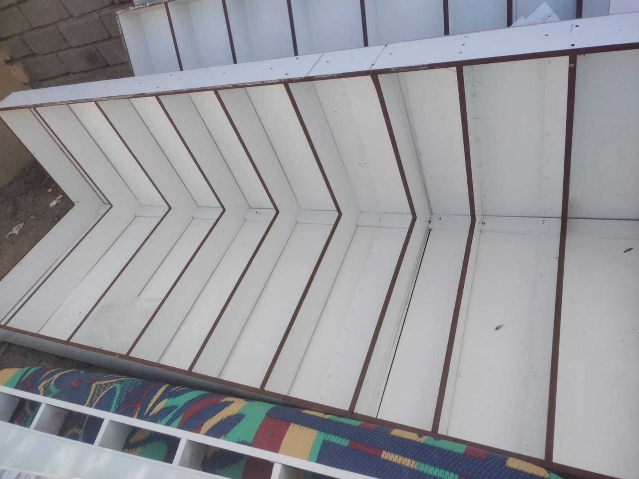 سلام عليكم رفوف بيف دي البيع عدد ٥ مكاني البصره ***********
