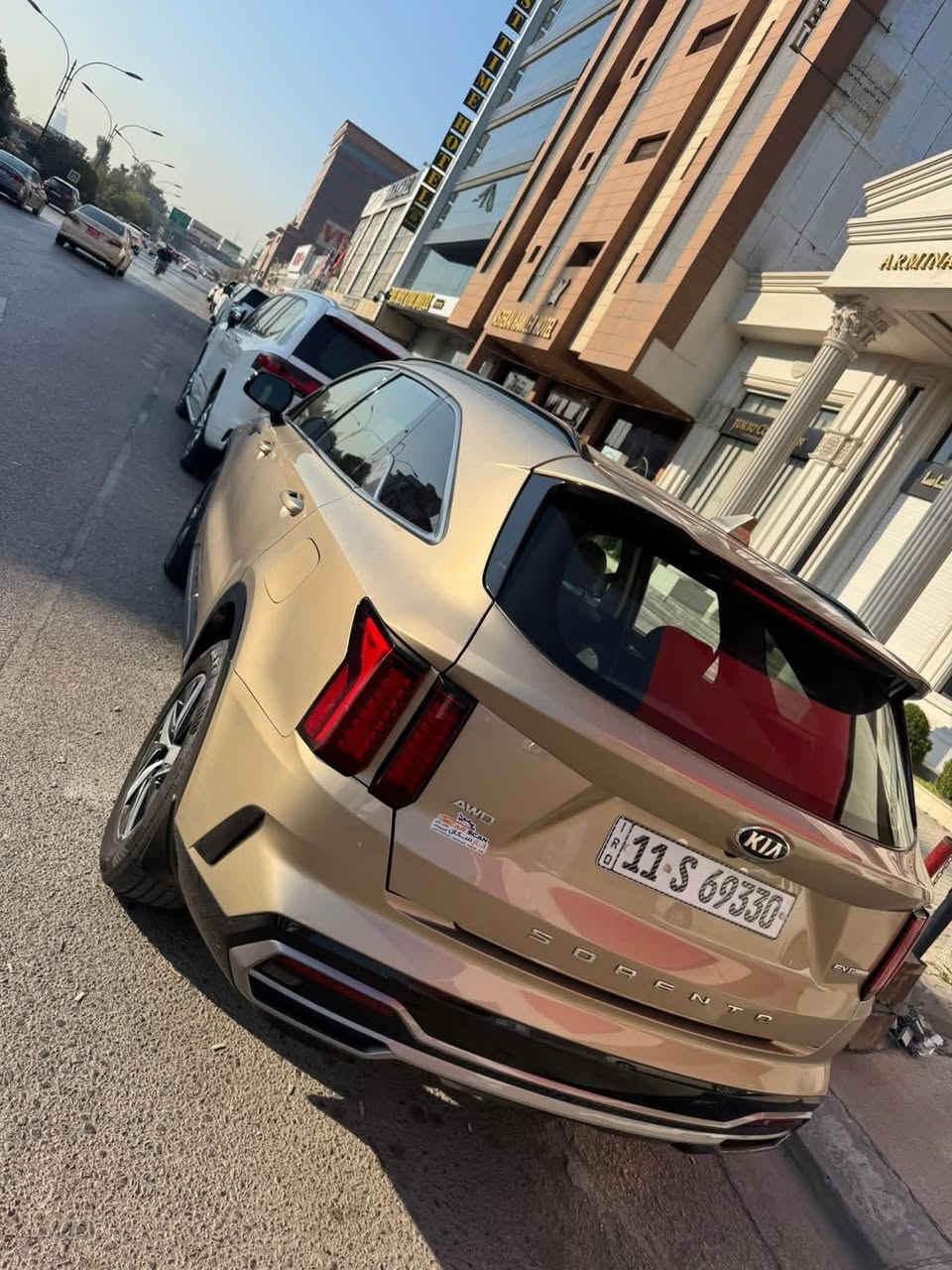 السلام عليكم 
سورنتو Ex  2021 وارد امريكي ‼️
لون/ذهبي شمباني 
سياره  رقم بغداد  بسمي شوكت متحب احولك 
هزه جديده
الحادث فقط  بنيد ما واصل راديترات عل البلاد الراديترات والباب الخلف الصدر بيها بارد 

المواصفات/محرك 4 سلندر تيربو 2500 🚀✨
1-كشنات VIP منفصل✨
2- حساسات ✨
3- رادارات جانبي امامي خلفي✨
4-توقف ذاتي✨
5-تحديد مسار✨
6- سياقة ذاتية✨
7- مري شفط✨
8- جنطة كهرباء وشفط✨
9 بصمات دخول ذكي على الابواب✨
10- كنشات كهرباء وتدفئة✨
11- عداد الكتروني✨
12- خمس وضعيات قيادة ( ايكو- سبورت - سمارت- سنو-نورمل)✨
13- تحكمات بلستيرن✨
14- تبريد قطعتين ✨
15-سايد بريك بصمة✨
16- ابل كاربلي✨
17-شاحن واير ليس✨
18-لايت زنون 3 عدسات LED✨
19- ويل حجم 20✨
20- جام كله اوتو✨
21-بك لايت LED✨
22- كامرة خلفية✨
23-فور ويل
وبعد بيه هواي مواصفات سونار وين ما يعجبك افحص 
السعر 215بيه مجال حك الجيه 
📞***********

📍بغداد حي اور
