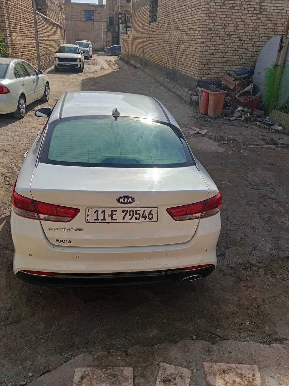 سلام عليكم سيارة كيا ابوتيما موديل 2018 كير ومكينة وحداديه وتدفئه وتبريد السيارة جاهزة من كلشي الرقم بغداد بأسمي المكان ناصرية السعر 142 رقمي هذا***********
