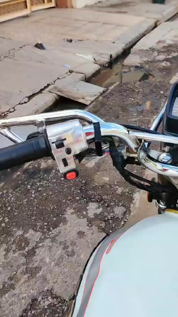 ماطور تايكر 23 وضع بلادي ڱڵـه  شرط م̷ـــِْن المحرك للوايمرنيه شلعه نار بي كزوز عالي ونظافه كدام العين سعر 700 وبي مجال للطيبين *********** الي يكسر بـ ماطور خلي يعبر المنشور
