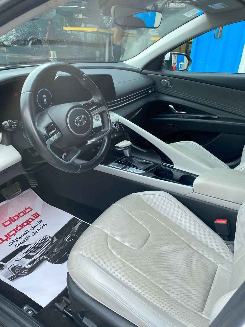 النترا هايبرد لمتد اعلى فئه بهذا الموديل 2023وارد امريكي بدون قطرة صبغ وبدون ايرباك ايضا  🔘�

المواصفات لمتد اعلى شي موجود بالهايبرد :-

🔘فتحة سقف سلايد طكتين 

🔘كشنات خزن مميوري 3 وضعيات مع امكانيه الخروج السهل

🔘سستم صوت من شركة Bose 🔊الالمانيه + دمام مع امبليفاير
 🔘داخل لونين مميز اوف وايت ابيض مطعم باسود ورصاصي

🔘لد امامي + لد خلفي 

🔘دشبول متصل + لد ليزري مخفي مع اناره مخفيه اكثر من 64 لون 🌈

🔘لايت زنون 3 عدسات بلادي مع حاجب لد نهاري 

🔘بصمه تشغيل وايقاف السياره 

🔘حساس امامي + حساس خلفي 

🔘كامرا دواره + حساس 360 درجة

🔘اوتو  هولد 

🔘مود درايف 

🔘اربع مودات قيادة

🔘سايد بريك كهرباء 

🔘كشنات  جلد  ابيض + كشنات  كهرباء

🔘كشنات حار + بارد  + كهرباء + خزن

🔘رادار  امامي + رادار جانبي + رادار  خلفي

🔘صندوك  ذكي عند الاقتراب 

🔘يدات بوب لمس للبصمه

🔘نظام ترحيب للسائق مع انارة 

🔘تبريد منفصل مع مناخ منفصل للسائق والراكب 

السياره قفله مواصفات جريدة 

كل مواصفات موضحة بصور 

مكاني البلديات 

***********

واتس اب 

اتصال
