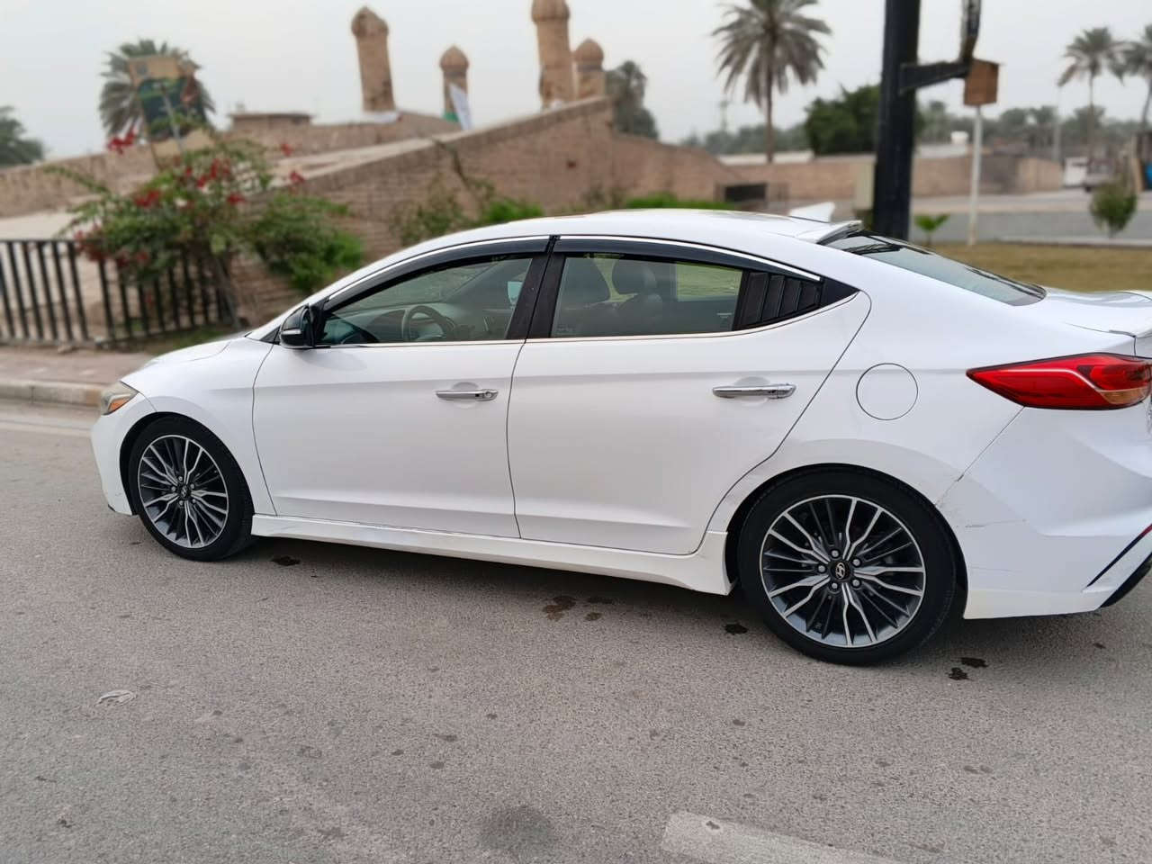 السلام عليكم النتره 17 امريكي. حادث بنيد مصبوغ        محرك تيربو 1600 فتحه حساسات كامره كشنات جلد تدفه رادار بل مري تحكمات استيرن يدات نيكل ويل كب زنون بلادي رقم سنويه هزه جدد أسعر 130$ ***********
