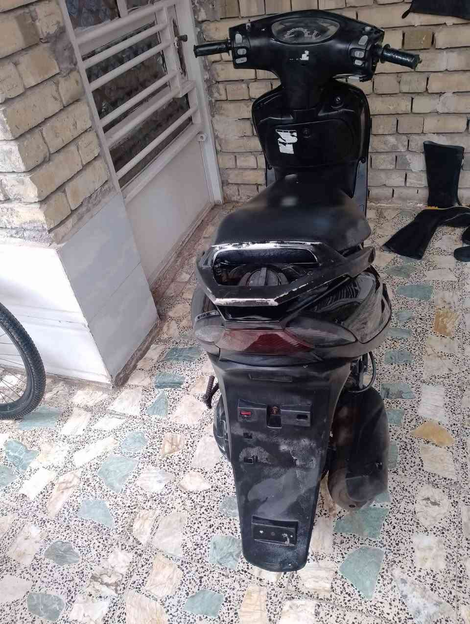 دراجه للببع 
كفاله عامه
السعر ٦٠٠ او بيها مجال 
مكاني بغداد 
***********
