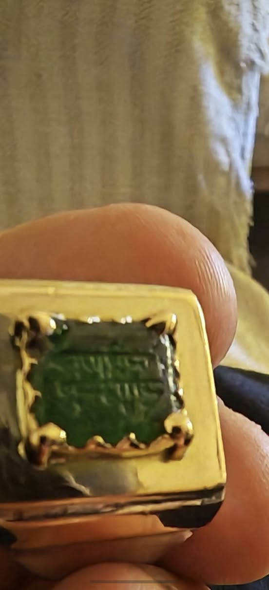 خاتم زمرد كولمبي قديم جداً الفوك كله ذهب 21 من القطع الاثريه.النادره    اليحب.  يقتني. مكاني الشعب ***********
