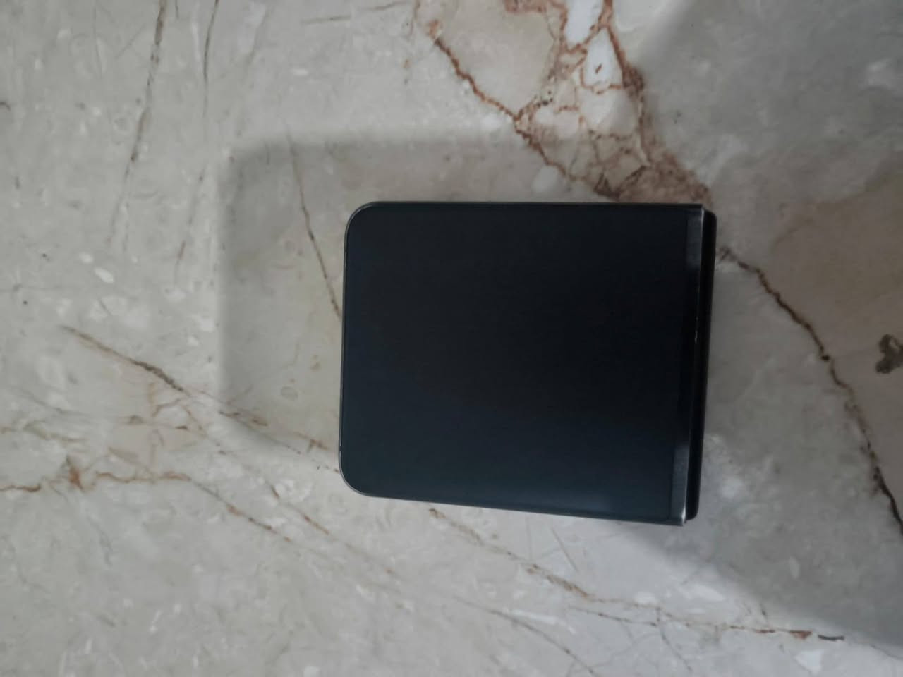 السلام عليكم
سامسونج z flip 3 5G قابل للطي للبيع
ذكارته 128 كيكا بايت
جهاز نظيف على وضع البلاد مال بيت 
سعره 450 وبي مجال او للمراوس حسب القناعه
العنوان ديالى بعقوبه بهرز 
للاستفسار الاتصال ***********
