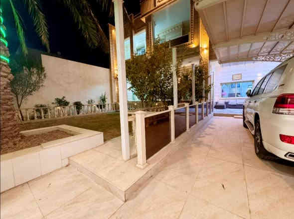 فيلا للبيع من طابقين بناء حديثZero مودرن مبنيه بأحدث المواصفات الهندسية  البناء فول موردن بطراز عالمي وبأشراف كادر هندسي مميز فول ديكورات مغربية وجهة حلان فول وحديقة سياج فول حلان 

(طابو ملك صرف بأسم شخص واحد شرط التحويل )

المساحة :- 500 متر 

واجهة 15 متر 

في موقع مميز جدا اتجاه شروق شمس 

#الموقع :- كركوك - حي الواسطي -  يقع على شارع عريض  20 م 😱🛣️

اتجاه شروق شمس 

حيث تحتوي على استقبال كبير فيها مدفاه فايربلس إنكليزية التصميم و5 غرف نوم في الطابقين تحتوي ع نظام سويت وساونه ومطبخ حار بارد  
إضافه إلى هول جلسة خاصه للعائلة 

وحدقيتين خارجي وكراج يحوي سيارتين ومغاسل خارجية خاصة بالضيوف 

بالإضافة إلى مخزن للمواد الغذائية وغرف ستور للملابس الشتوية والصيفية ومخزن للحقائب وغرف خاصة لغسيل الملابس 
علما ان الفلة مزودة بنظام كامريات المراقبة ومنظومة للطاقة الشمسية ونظام التبريد المركزي منفصل كل طابق عن الاخر 

(تسليم المفتاح مباشر للمشتري )
—————————————————————              

العقار #حصرًا لدى مكتبنابأمكانكم عرض عقارتكم لدينا سواء كانت #بيــع أو #أستثـمار ‏‎زبائننا الكرام بِكُم نَرتقي ونَتشرف بزيارتِكم ونَفتخر بخِدمتِكم

السعـــر : 550 مليون مع المجال 

* نستقبل جميع عروضاتكم السكنية 🏠 والتجارية 🏡 بكافة مناطق كركوك  
............................_.....

للمزيد من المعلومات مراجعة مكتب جنة العراق للعقار 

حي الــــــواسطـــي 

في السايدين اذعة الرشيد 
 
قرب مسجد نور الدين الزنكي 

او الاتصال على الرقم 

📞  ***********
