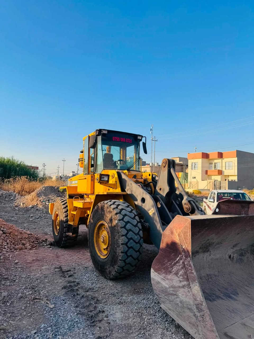 شفل للبيع L90C
موديل 98 رقم اربيل شرط التحويل 
طخم تاير جديد 
محرك لانفخ ولاصرف  تبريد ثلج 
كيله بلادي 
شفل جاهز للشغل 
السعر  460$وبي مجال 

للاستفسار 
***********               ***********
مكان الموصل الأيسر
