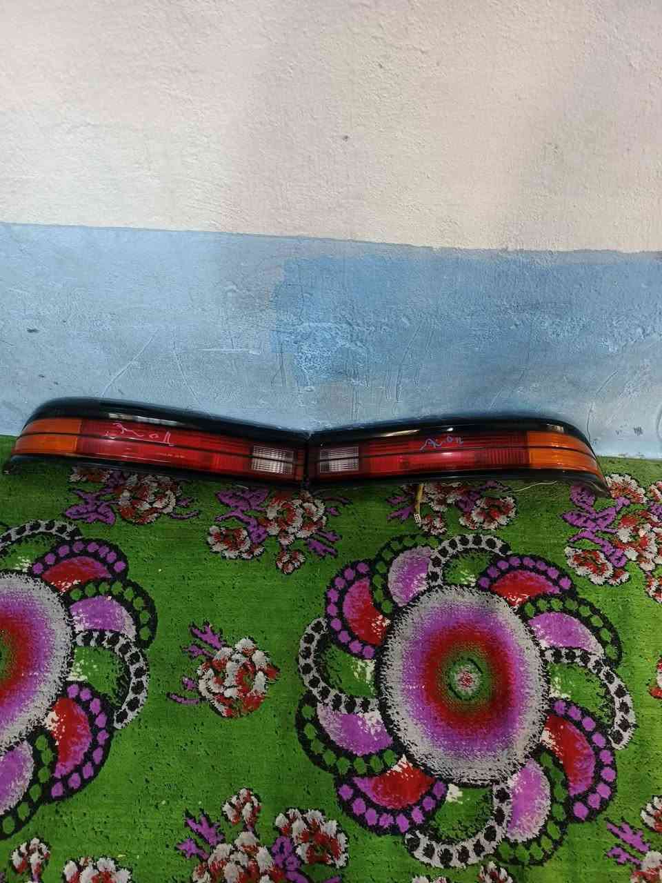 السلام عليكم 
بگ لايتات كرستال راس الثور أماراتي للبيع
***********
***********
