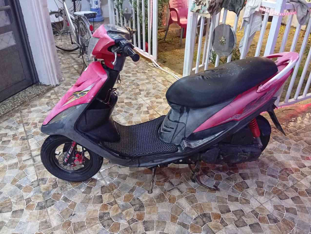 سلام عليكم ماكس عدله بلاديه ما مفتوحه كل نقص ما بيه شلعه معدل سعره 750 وبيه مجال بصيط حك الجيه مكاني حله مركز رقمي ***********
