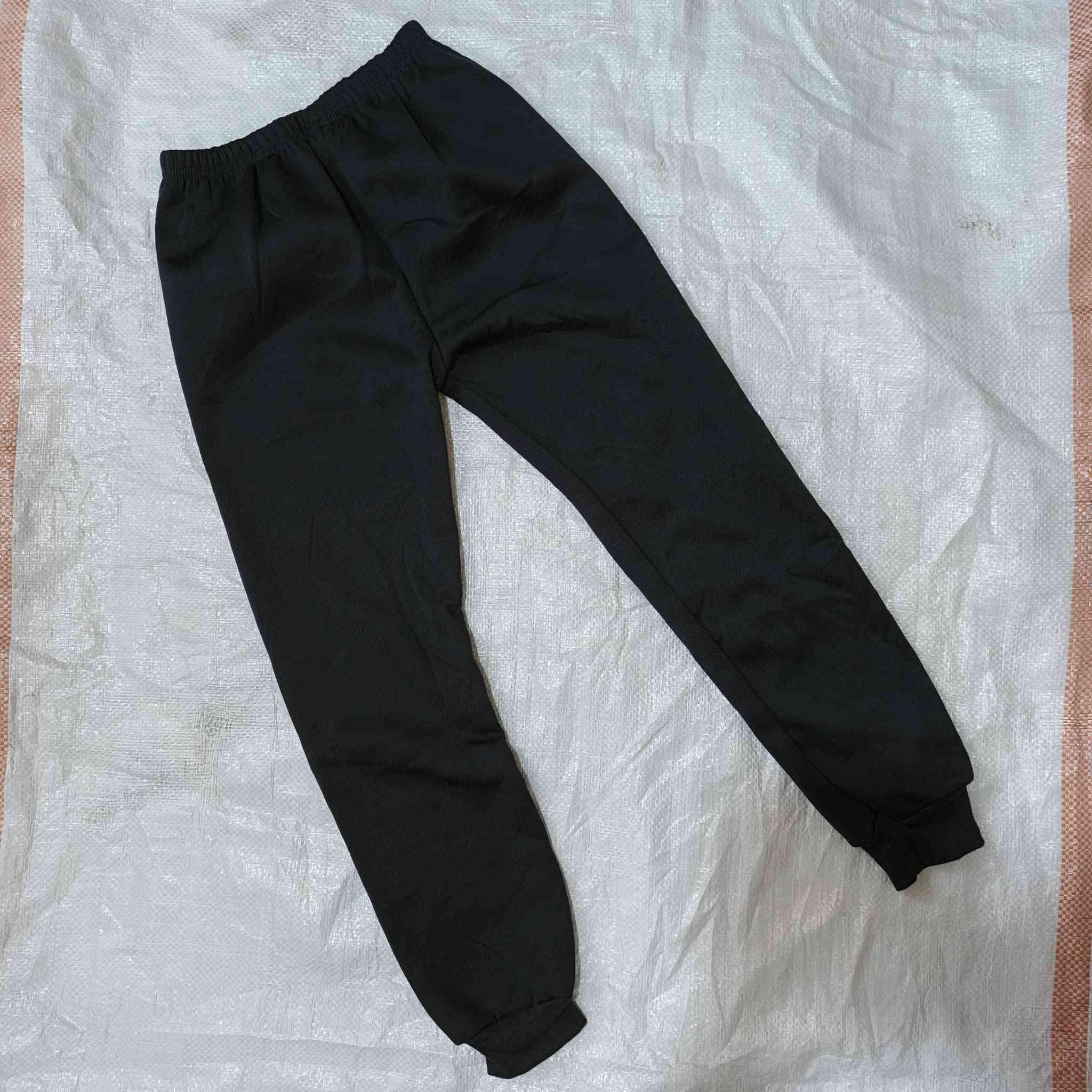 تخفيض تخفيض تخفيض 
تراك ولادي محير، خامة ثقيلة مبطنة. 
آخر قطعة متوفرة لدينا 
قياس 18 
السعر 5000 

يوجد توصيل لجميع المحافظات 
العنوان ذي قار سوق الشيوخ


**إذا كنت صاحب هذا الإعلان وتريد حذفه لأي سبب، رجاءا أرسل رسالة إلى الدعم الفني**