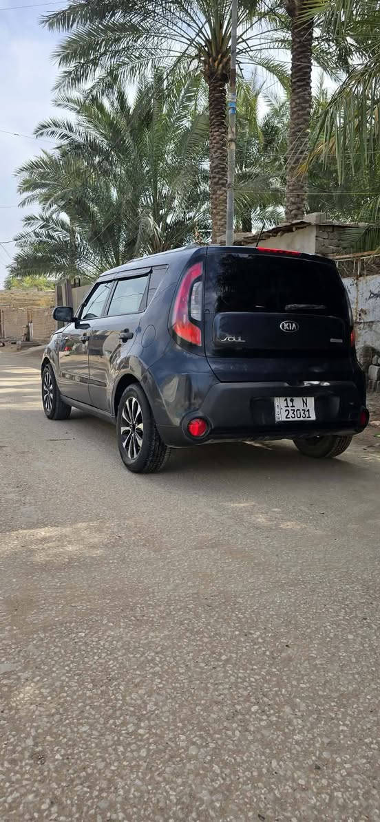 السلام عليكم ورحمت الله وبركاته
سياره صول موديل 2015 وارد امريكي 
رقم بغداد نگليزي بأسمي تحويل ثاني يوم  مكينه 2000 كير حداديه كله.جديد تحكم ستيرن مضخم صوت حادثها قطعتين بس والباقي كفاله مكاني بابل قضاء الهاشميه رقم الموبايل ***********
