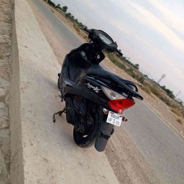 السلام عليكم كامكو للبيع ماناقصه شي شغاله نص نكره كهربئيات كفاله عامه موديل 14 المكان قلعة السكر 
السعر 650 التواصل ***********
