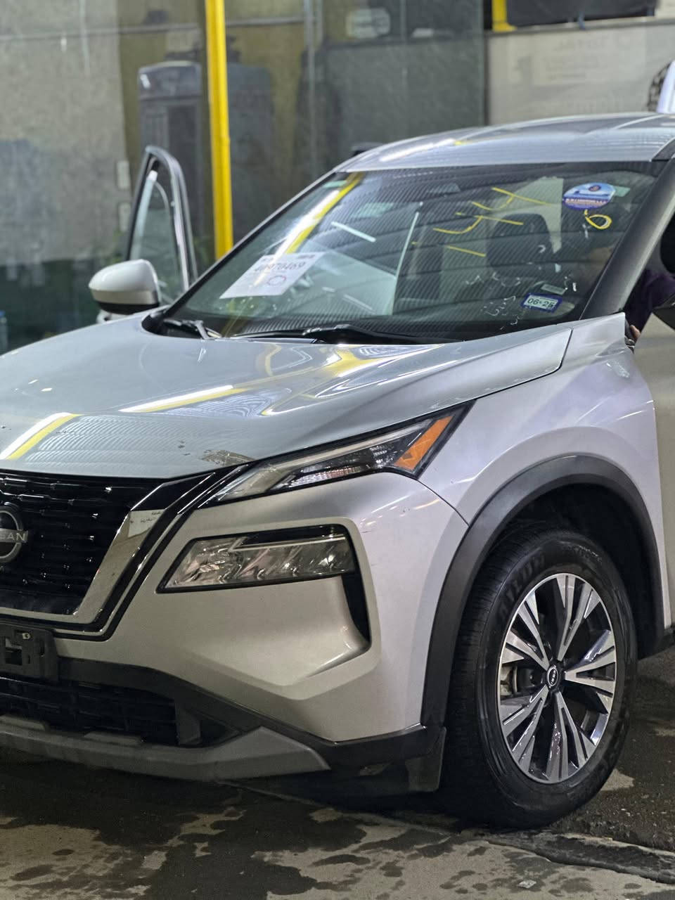 نيسان روج ٢٠٢٣ مواصفات sv
حساسات خلفيه 
كاميرا خلفيه 
كشن السائق كهربا 
رادار امامي خلفي جانبي  
ضرر باب فقط ضرر جانبي بجم كبس  
موضح بالصور 
السياره بدون شاصي بدون ارباك  بدون دواخل 
مكاني كركوك 
محرك ٣ سلندر

السعر ١٦٥ وبي مجال

كاتي تترقم محافضات شماليه 
***********

كركوك
