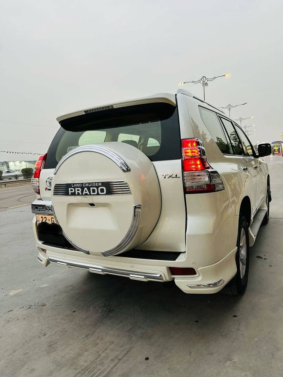 برادو 2014 خليجي فئه TXL V6 
 سلندر رقم أربيل بسمي تحويل  
مباشر مواصفات // سنويه هزه جديد 
-برادو TXL
-مكفوله كفاله  فقط بيه بارد شي بسيط ع كد إصبع فقط
-محرك V6
-دفع رباعي 
-كشنات كهربائية ثنين
-شاشه كبيره 
-تحكم ستيرن جهتين
-لون أبيض صدفي 
-فتح سقف
-تبريد 3قطع 
- 7 راكب
-لايت زنون 
-ويل كب كروم 
-تخم تاير جديد 
-صدر امامي /خلفي ادامه عامه +دسكات امامي/خلفي 
-ماشيه 107 
-رقم أربيل هزه كله جديد 
-كير ومكينه واكسل مكفوله من فتح 
-ثلاجه 
-سبير مانازن 
-كامره خلفيه 
-حساس  /خلفي 
-تبريد ثلج ❄️ 
-لحايه ودوس بلاديه 
-اشاير بلمري 
-مرايات شفط
-مانع نزلاق 
-نظام منحدرات 
-مازدات اسود
السياره جديده  معنى (الكلمه ) بالعافية عل ياخذه
مكاني- بغداد الدوره 
رقم صاحب سيارة ***********
