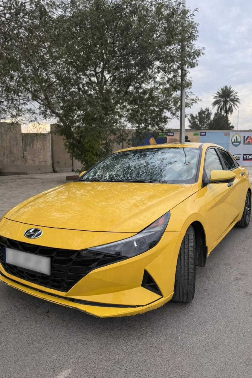 #اللهم_صل_على_محمد_وآل_محمد

هيونداي إلنترا 2023 فول كندي
🚖 أجرة – بدون إيرباك

📌 ملاحظة : اقرى جميع التفاصيل واتصل وبلخدمة 

الحادث موضح بالصور، بدون أي ضرر بالدواخل
حتى بطاين الأبواب غير مفتوحة نهائيًا ✔️
⸻
⭐ المواصفات (فول كامل):
 • فتحة سقف
 • بصمة تشغيل + تشغيل عن بُعد
 • تدفئة ستيرن
 • تدفئة كشنات
 • تبريد منفصل (بيانو)
 • ويل كب
 • كاميرا 360°
 • شاشة ديجيتال كبيرة
 • Apple CarPlay
 • LED داشبورد بجميع الألوان
 • تحكم كامل بالستيرن
 • رادار 360 درجة
 • مثبت سرعة (كروز)
 • مانع انزلاق
 • رادار أمامي + خلفي + جانبي
 • صندوق فتح ذكي
 • ثلاث أنظمة قيادة
 • جميع الإيرباكات مكفولة
 • باقي المواصفات المعروفة

⛽ منظومة غاز إيطالية شادها ب500 الف
⸻
📍 مكان السيارة:
المنصور – شارع 14 رمضان – قرب محلات التانكيات

📸 صور الضرر + التصليح + السعر وباقي التفاصيل
📲 راسلني واتساب *********** واتساب
