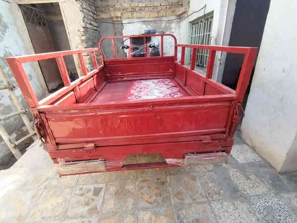 سلام عليكم ستوتة امتير لبيع رقم اسود سنوية  شاصي مكفول نضيف مديل 2009 محرك جديد كهربايات جدد اشاير غراض كلة جديد سعر 1400 وبيه مجال مكان نجف كوفة تعال وبيك خير و تدلل رقم ***********
