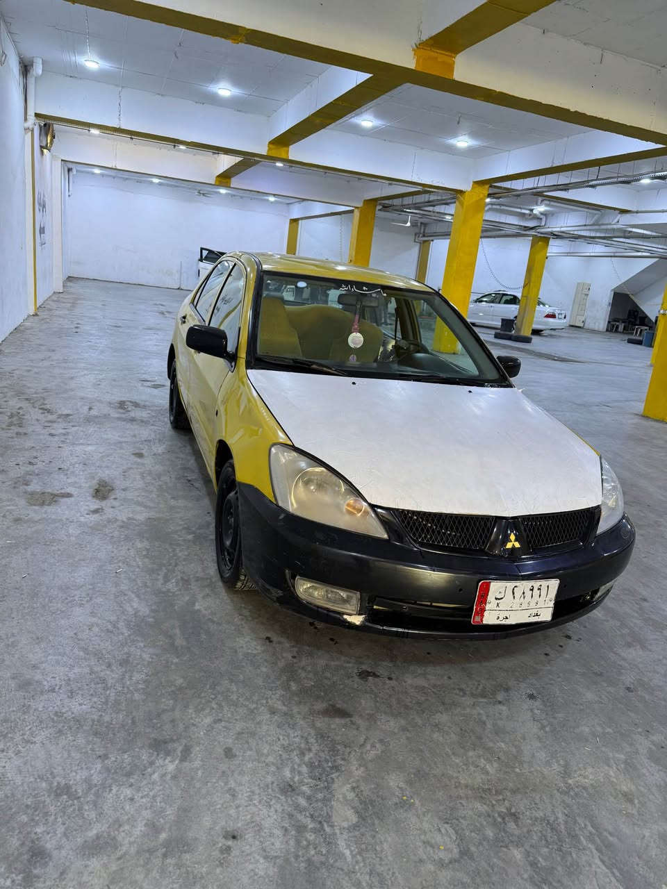 لانسه ر 2010  گير عادى مه كينه گه وره ى مه رغووب جوارتايه ى تازه ى له ژيرايه و رونيى تازه رونيى گوراوه بيمه سرفه 
ئه گه ر مشته ريى نييت تكايه بيزارم مه كه 
*********** كالار, السليمانية
