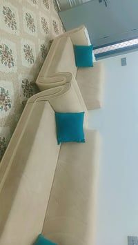 كنبة تركي • 10 مقاعد • قابل تفاوض