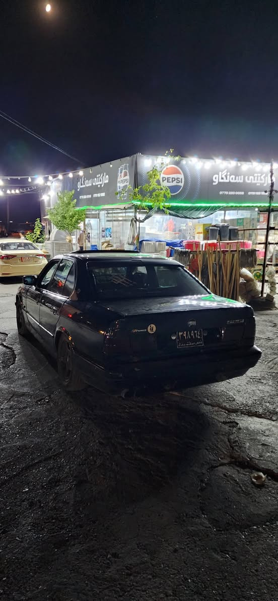 froshte xera am bmw bofoshtn model 1994 525 beshe taza dam grdua zor be3aeba 15 m3amalayake brayana *********** السليمانية, العراق

