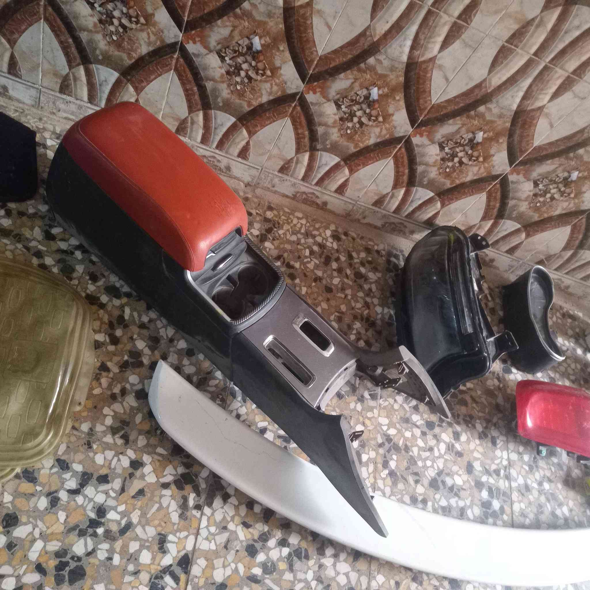 سلام عليكم اخوان عندي خراض جارجر جدددعاميه + فلتر  لكير جديد كشنات حظن    فتحتهن من مكينه عندي جدد خابرني واني خادم ***********
