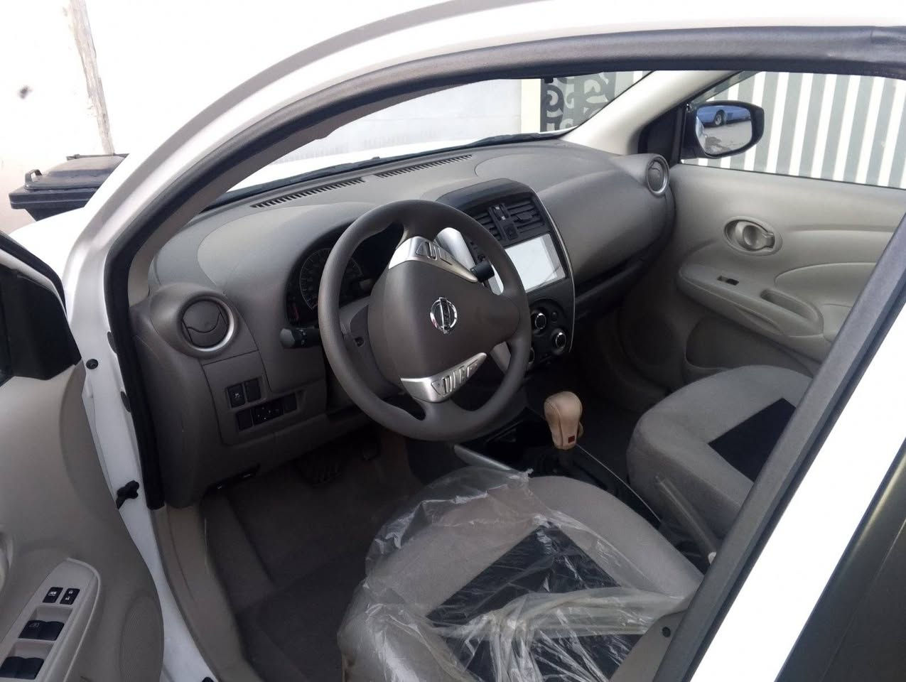 نیسان لاکشمیبای 2025 سەیارەکە بەسفڕی لای خۆمە هیچ هچی نیە  11هەزار ڕۆشتوە بەناوی خۆمە بەشەرتی تحویل و وەکالە ماشاءللە ی دەوێ سەیارە کە نمونەیە ژمارەی خاوەنی *********** أربيل, العراق
