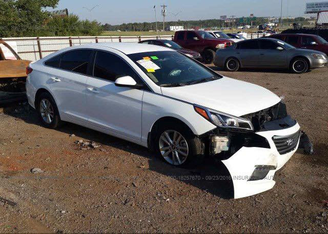 السلام عليكم سوناتا موديل 15 بيهه حادث دعاميه اماميه بس امريكيه السياره سياره نضيفه صدر امامي خلفي جديد بلعراق صار بيهه جاملغ خلفي بس بدون دواخل تلاث انضمه قياده
كشن كهرباء 
محرك 2400
***********
