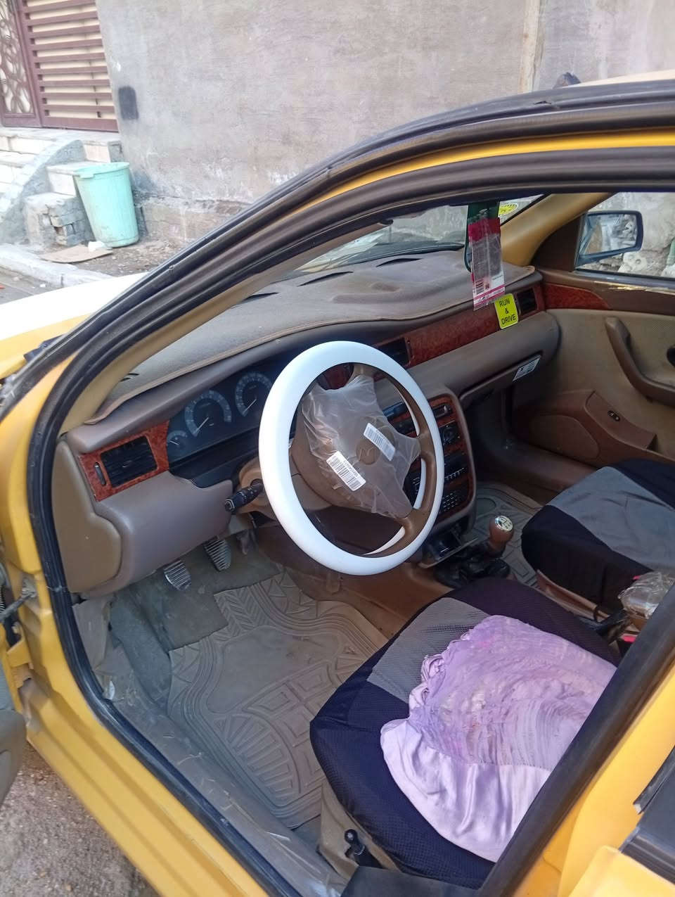 سمند موديل 12السياره خير من الله كير مكينه وتبريد خير من الله تخم تاير جواها بسمي السياره تحول مباشر 43 وبيه مجال مكانه بغداد حي الجهاد ترهم مروس ***********
