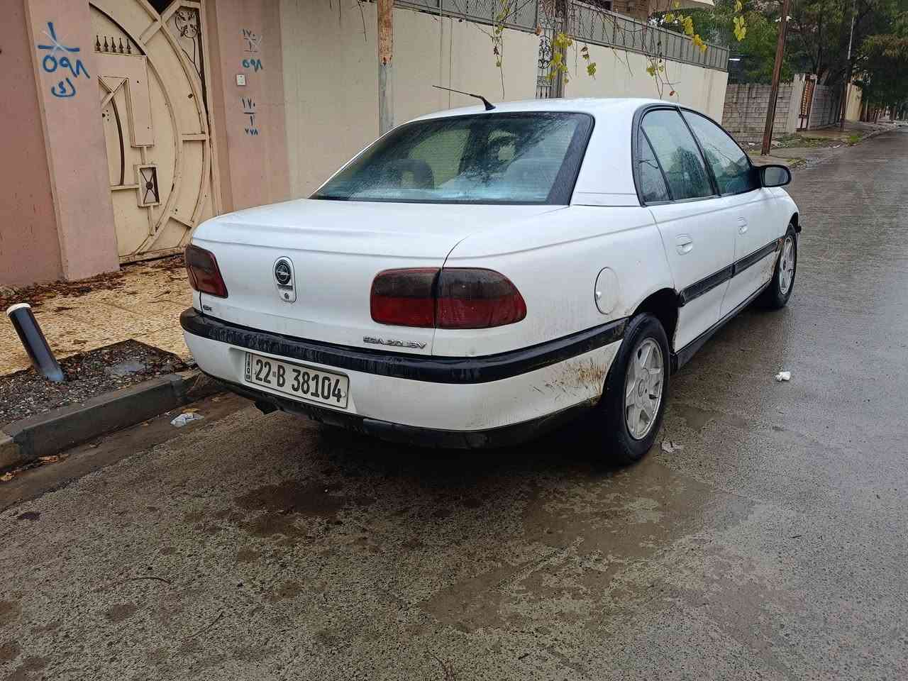 السلام عليكم
اوميكا بزون للبيع موديل 95 سيارة كلش نظيفة بيها بابين صبغ فقط كير محرك شرط محرك وضفيرة 97 تايرات جديدة طخم إمامي خلفي جديد كابون بانزين 

السعر 53 وبي مجال للطيبين 
للاستفسار ***********
