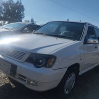 ٢٠١٢ • ابيض • بلا حوادث