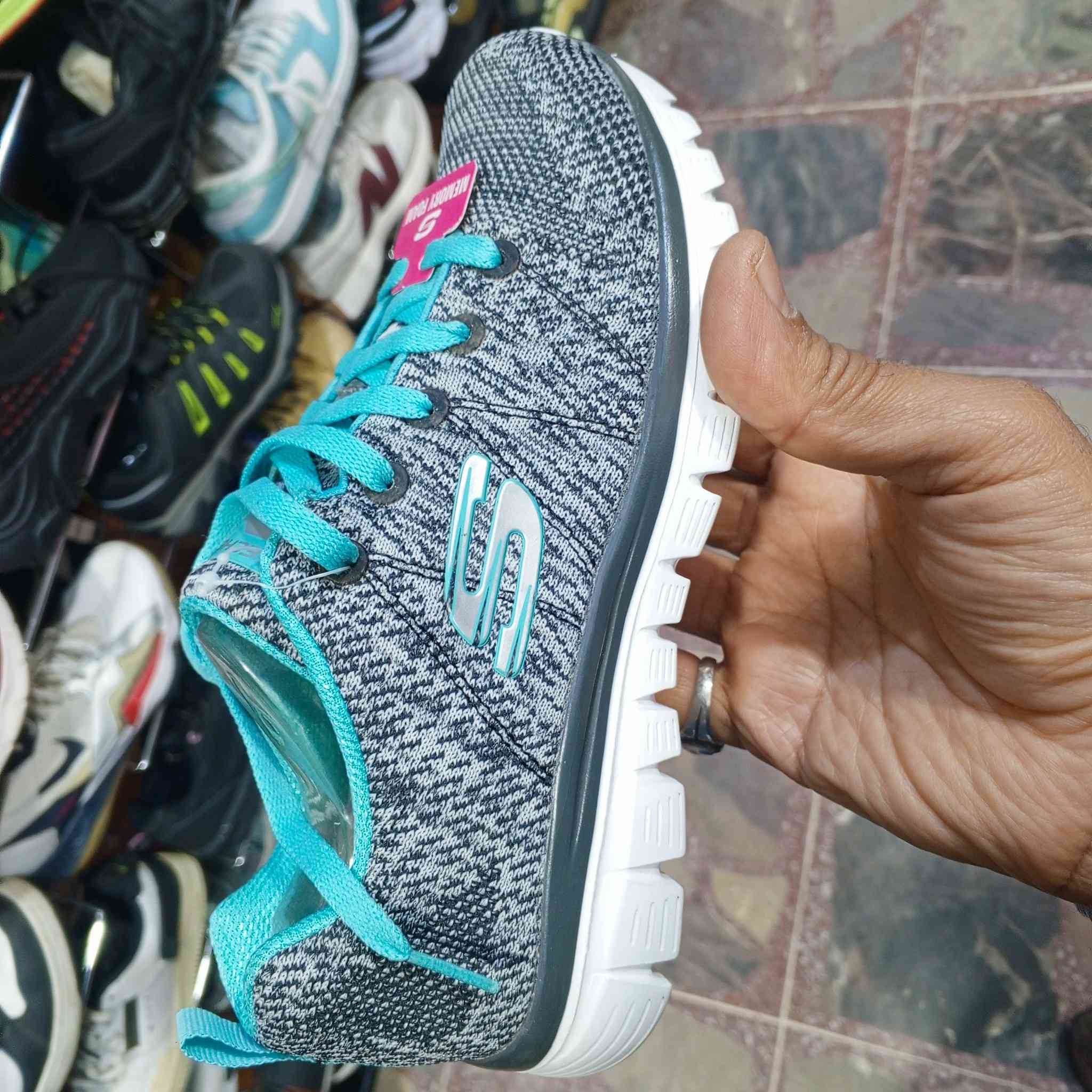 اسكجر نسائيه وولادي قياس 36 بإله غير مستعمل  سعر 30 مع التوصيل


**إذا كنت صاحب هذا الإعلان وتريد حذفه لأي سبب، رجاءا أرسل رسالة إلى الدعم الفني**