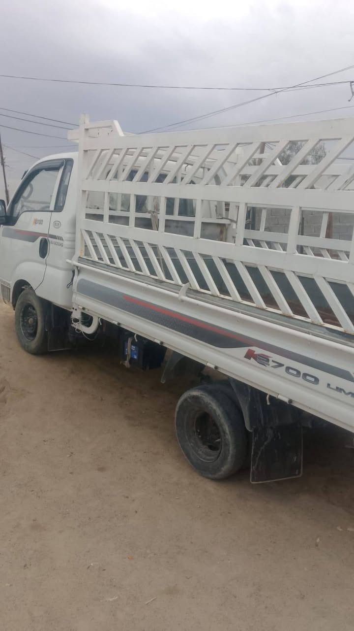 السلام عليكم اللي يريدك ينقل اثاث نجف موجود نقل بيت موجود اثاث واللي يريد محافظات هم  واللي يريد محافظات هم اطلع محافظات اخلي رقم الموبايل ***********
