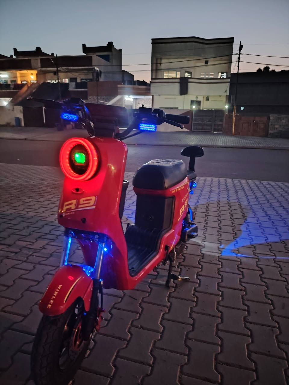 دراجه R9 2025 فول مواصفات
نضافه 75٪. عقل رياضي. دبلات رياضي. دسكات ونلي. دراجه كامل ختم ولي من التاير للشاشه ملف ولي كامل ملحقاتها وياها سله و غراضها بطاريات فيتنامي أصلي صار شهرين من شادهن
عطلاتها: تبديل السرعه عاطل ثابت على الثاني و الشاشه مال شحن طافي خطين
السعر 400 و بيها مجال مكاني كركرك حي النصر الشراي يراسلني


**إذا كنت صاحب هذا الإعلان وتريد حذفه لأي سبب، رجاءا أرسل رسالة إلى الدعم الفني**