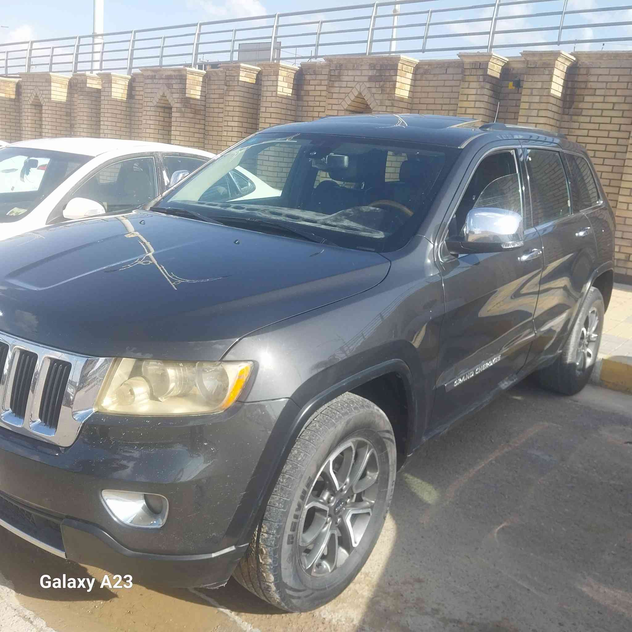 السلام عليكم
جيب 2011 امريكي لمتد فول ومعروفة مواصفاته
كلين بدون ضرر
السعر 170
للاستفسار ***********
