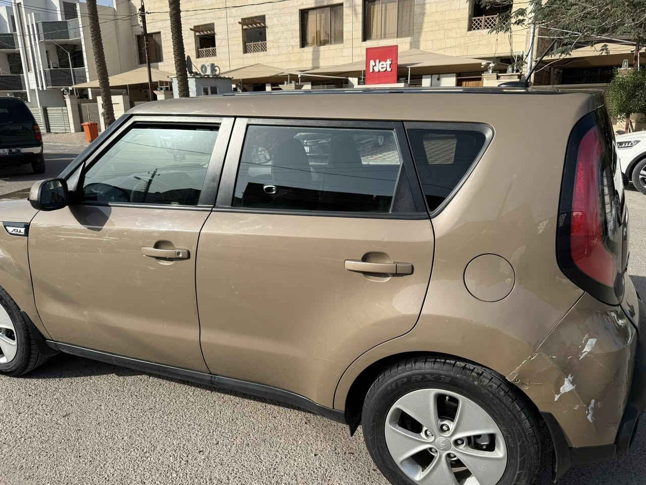 السلام عليكم
كيا صول 2016
محرك 1600
سياره حادثها بنيد امبدل ومصبوغ والباب الخلفي من جهه الصدر نصه مصبوغ
مواصفات
شاشه
كأمره
تحكم ستيرن
سياره جاهزه بدون نقص وكاله تحويل بشرط مكاني بغداد المنصور 
رقم سياره شمالي رقم جديد 
السعر99$
رقمي***********
