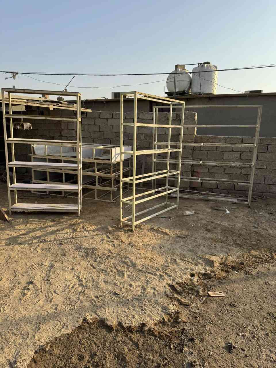 رفوف للبيع عدد 10رفوف عرض اكوو 2متر واكو متر 70 واكو متر ونص
العنوان بغداد قرب مجمع بسمايه السكني 
***********
