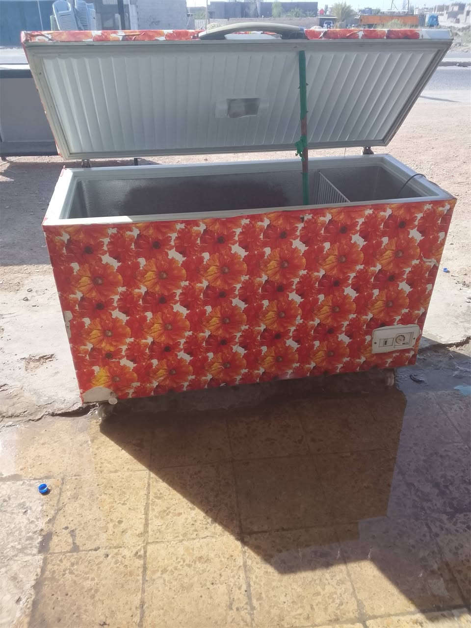 مجمده للبيع 
ع شرط تأخذه ثلج 
***********
