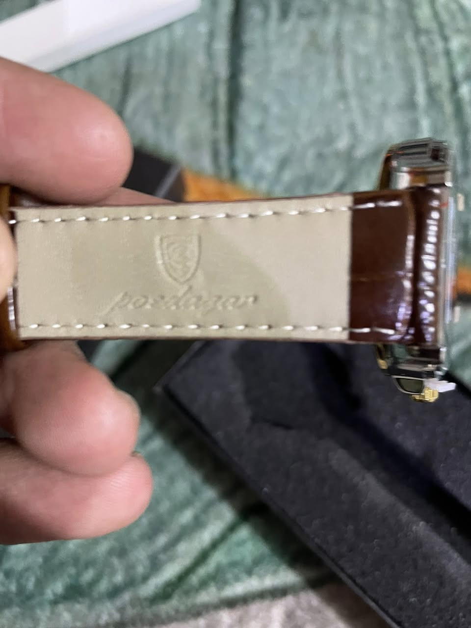 سلام وعليكم ساعه ماركه بدكارد كلش حلوه سير جلد مزاد اعلى سعر ابيع للاستفسار ***********
