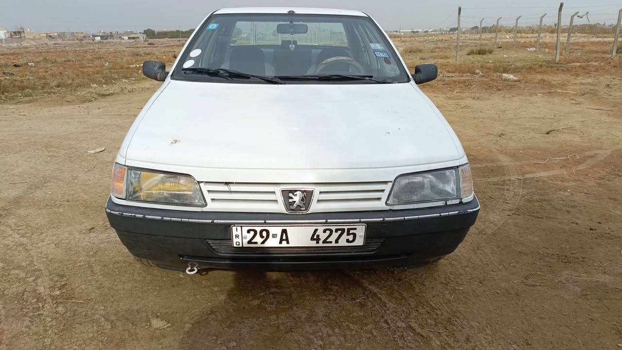 من رخصت مدير الكروب المحترم بيجو روا 2009 رقم واسط بسمي رقم انكليزي مكفوله كفاله عامه من صبغ ومن ضربه والبارد حداديه مكفوله تخم تاير كير مكينه فقط بخار بسيط كهربائات شغاله السعر 32مع المجال الاتصال على الرقم *********** مكان السياره واسط نعمانيه
