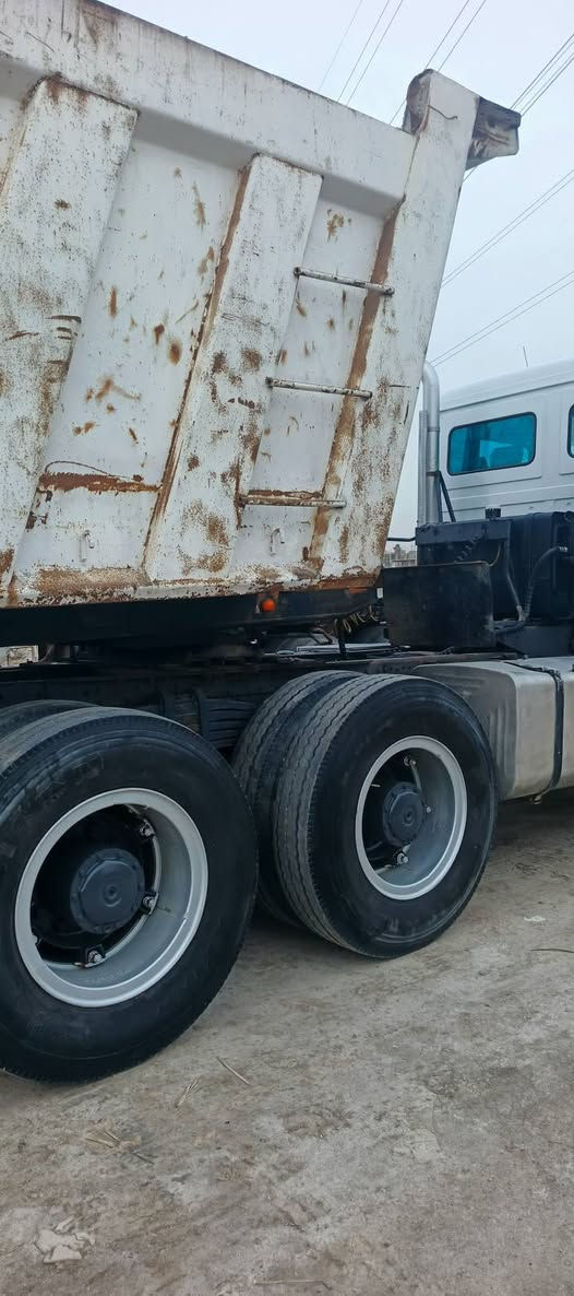 اكتروز للبيع راس وعربانه مربوط قلاب
مديل ٢٠٠٣ بمد يله  رقم مثنى العنوان السماوه السعر اتصال ***********
