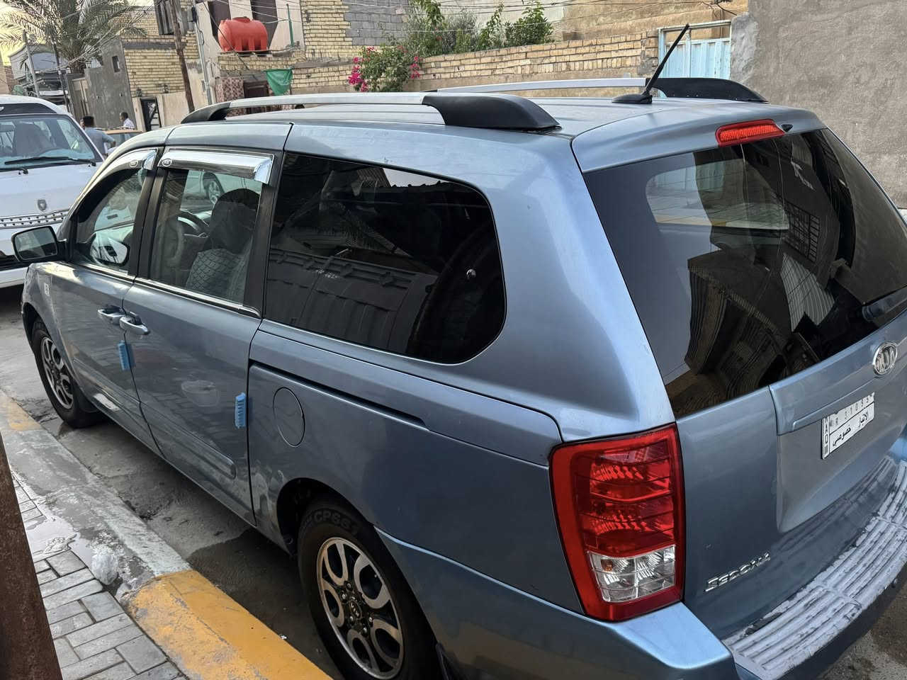 سيدونا موديل 12 
كير محرك تبريد حداديه تخم تاير رقم انبار شرط التحويل سنويه 28 وارد كندي البدي شوف العين 
السعر 145 وبيه مجال رقم الهاتف ***********
للبيع او مراوس بستاركس من 8لل10 مفتوح والمراوس حسب القناعه
