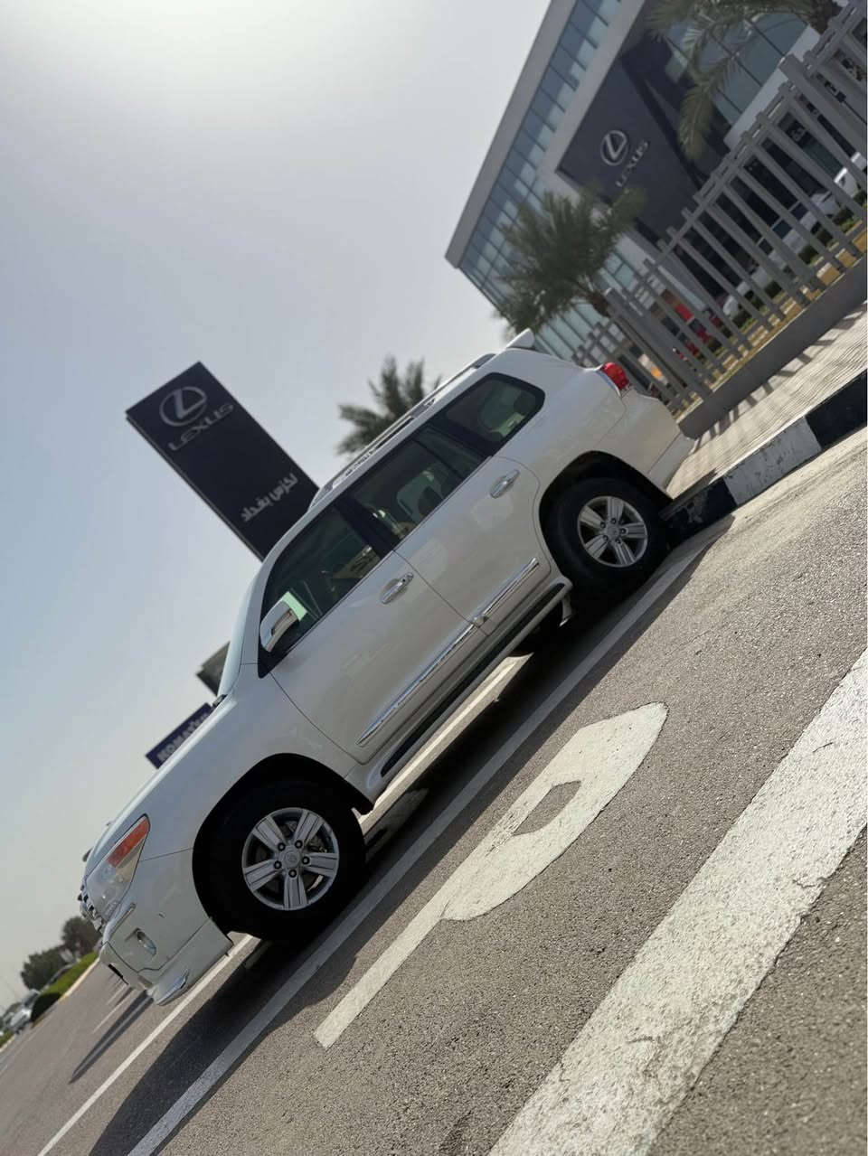 لاندكروز 2014 مكفولة كفالة عام عدا الدعامية الامامية رادلها شوية تكحيل اثر طخات خفيفة السيارة جديدة ماشية 159 الف كيلو بغداد, العراق


**إذا كنت صاحب هذا الإعلان وتريد حذفه لأي سبب، رجاءا أرسل رسالة إلى الدعم الفني**