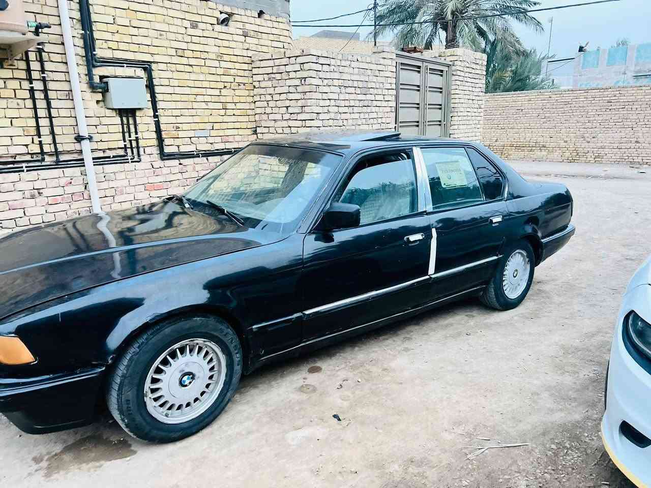 السلام عليكم
بي ام 735 محرك َگير بلاد
صبغه حلوه بدون جراد
حداديه 75/100
سنويه منتهيه وراعيه ماندله بس هوه موجود ب البصره رقم بغداد موجوده سنويته المحرك ول گير بحاله جيده
تخم تايرات جدد داخل حلوه
اكفلهه سرقه وعشائر
السعر 35
مكان السياره ناصريه 
للاستفسار الاتصال على الرقم ***********
