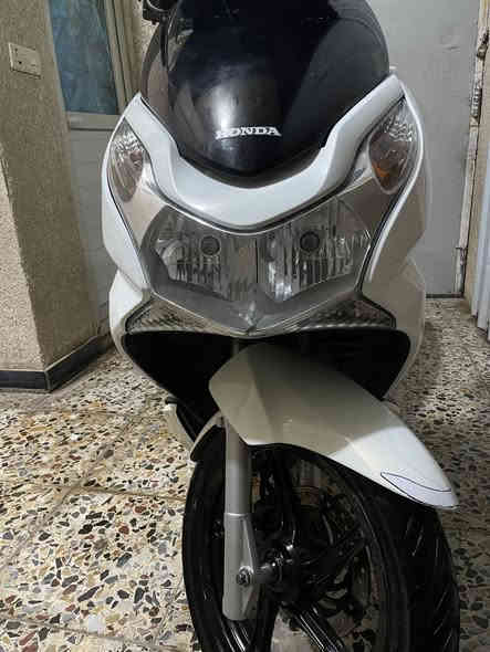 جيل اول ياباني 🇰🇷JF 
مواصفات 150 شوته طويله 
كفاله عامه  كفر بلادي والمكينه سبانه ممدود عليهة
ستان حساس ☑️ 
حساس زدحام ☑️ 
شرط المكينه متسمع صوتهة جيب فيتر وتعال افحص ابيعلك من باب البيت السعر 12 وبيه مجال مكاني الامين الثانيه رقمي ***********
