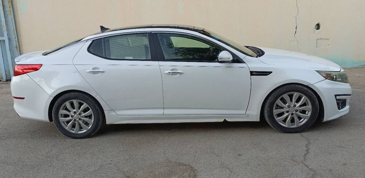 اوبتما ٢٠١٥ امريكي 
سنوية ٢٠٢٧ باسم البائع 
رقم بغداد انكليزي 
كامل مواصفات واحد على واحد 
حادثها جاملغ وبنيد ليبل واحد 
مواصفاتها 
تحكم ستيرن + بانوراما+تبريد قطعتين + رادار+ شاشة اعطال+ نظام ايكو + شاشة مسجل + تدفئة ستيرن+ تدفئة كشنات + مانع انزلاق + تبريد ثلج + مكينة 2400 gdi + منظومة غاز + لايت زنون + دبل جامه +مري شفط+ اشاير بالمري حساسات + كامرة + تدفئة كشنات امامية خلفية  + كامرة داش كام داخلية +مدوشمه كاعية وكشنات جلد + كشن كهربائي 
موجوده بالكوت مركز المدينة 
سعرها 110 تحويل ثاني يوم 
متواجد على الفيس
*********** بي واتساب
